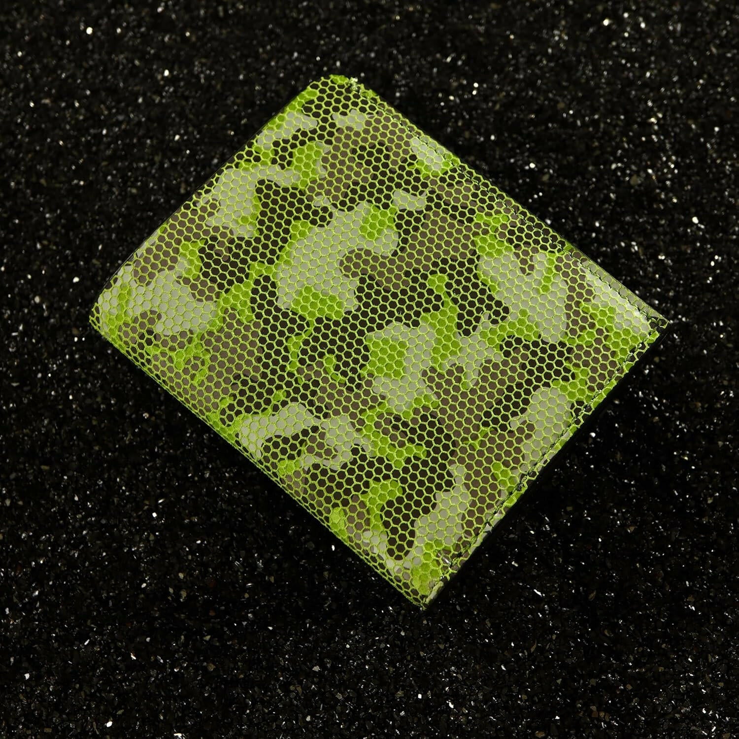 Unisex Wallet 6cc & Coin Pocket - Lime | COLDFIRE - lifestyle