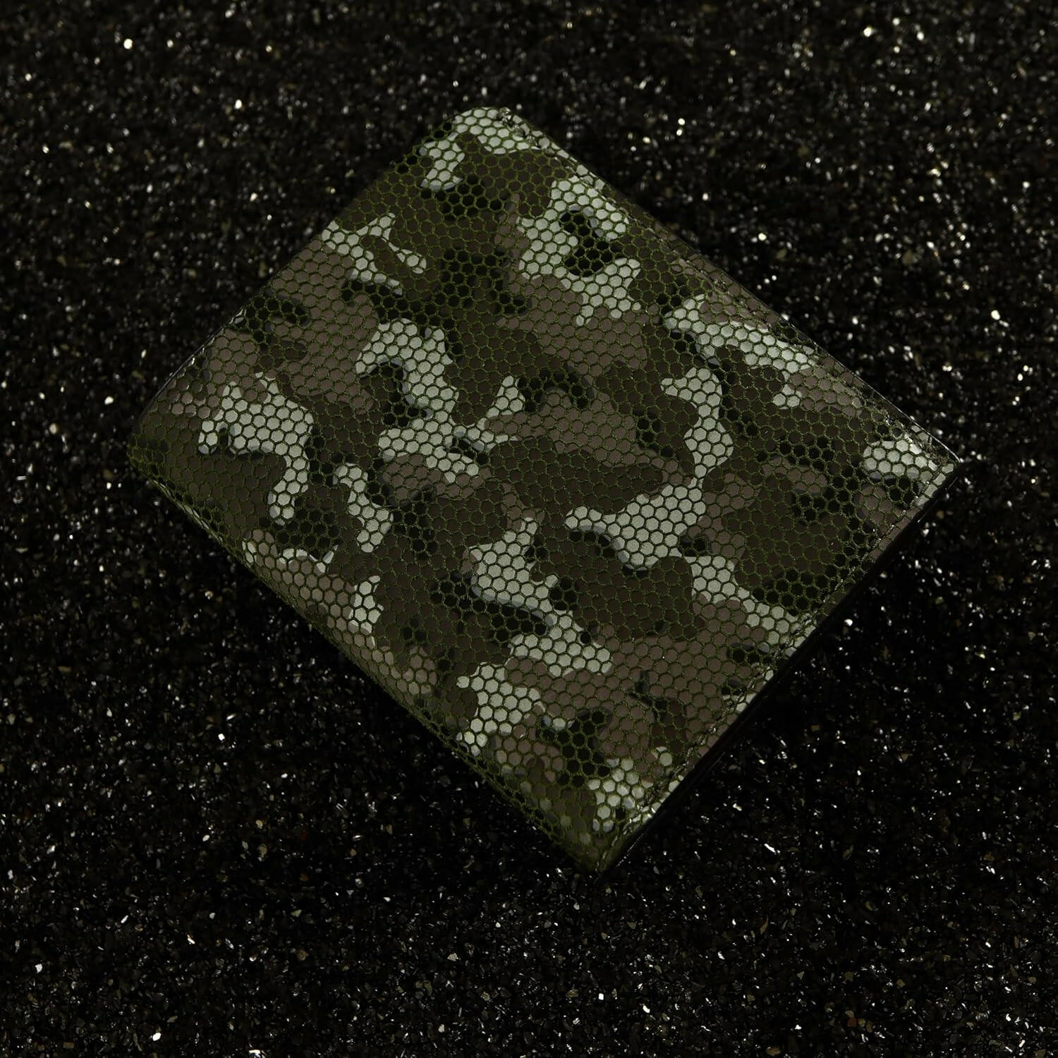 Unisex Wallet 6cc & Coin Pocket - Peridot | COLDFIRE - lifestyle